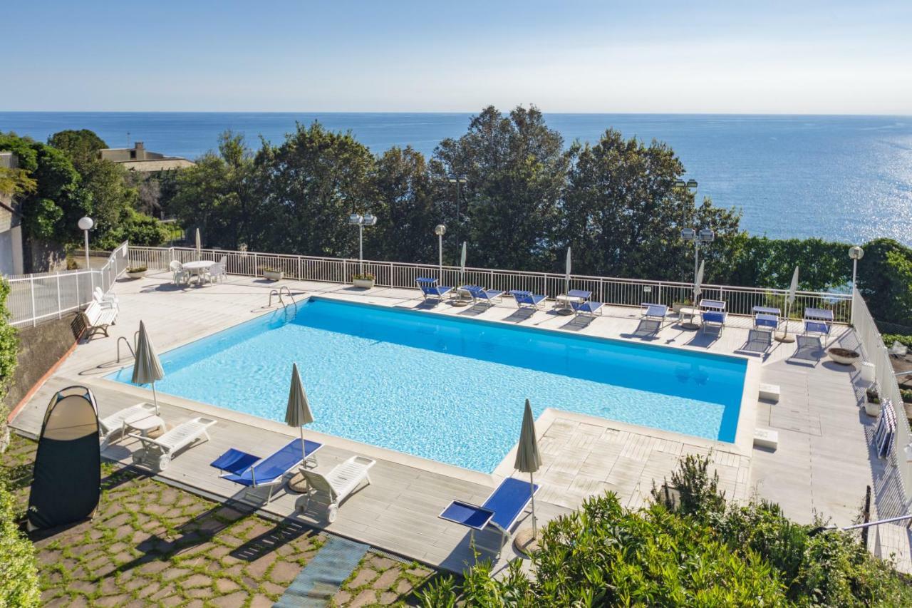 モネーリアCasa Greta. Sea View ,Pool,Parking & Wifiアパートメント エクステリア 写真